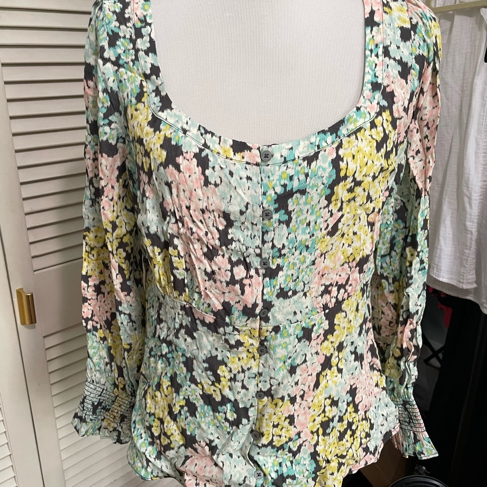 LOFT Floral Women's Top